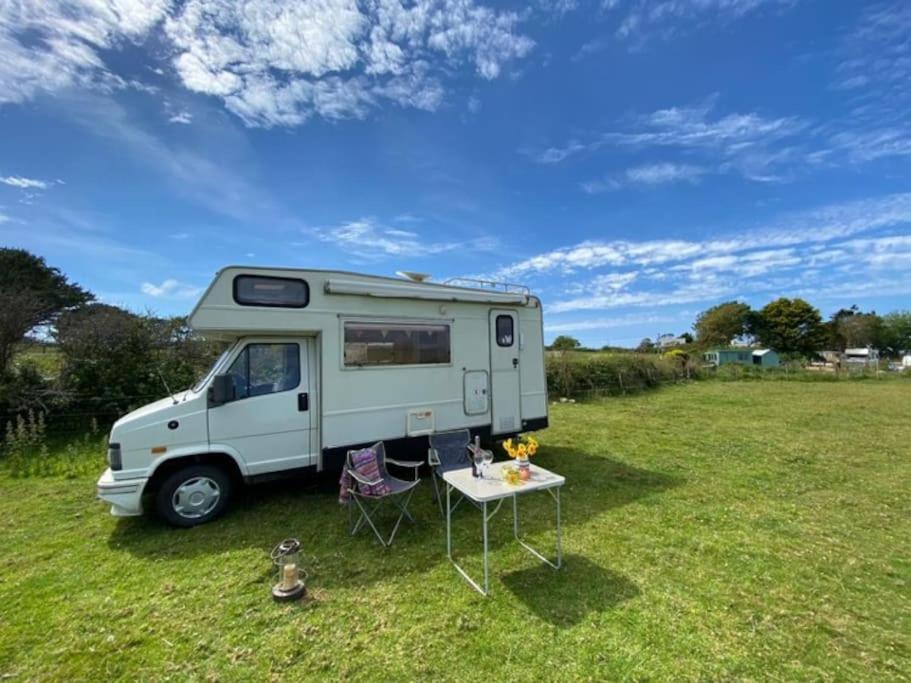 Lily Cosy Campervan With Sea Views & Amazing Sunrises St Ives Eksteriør billede