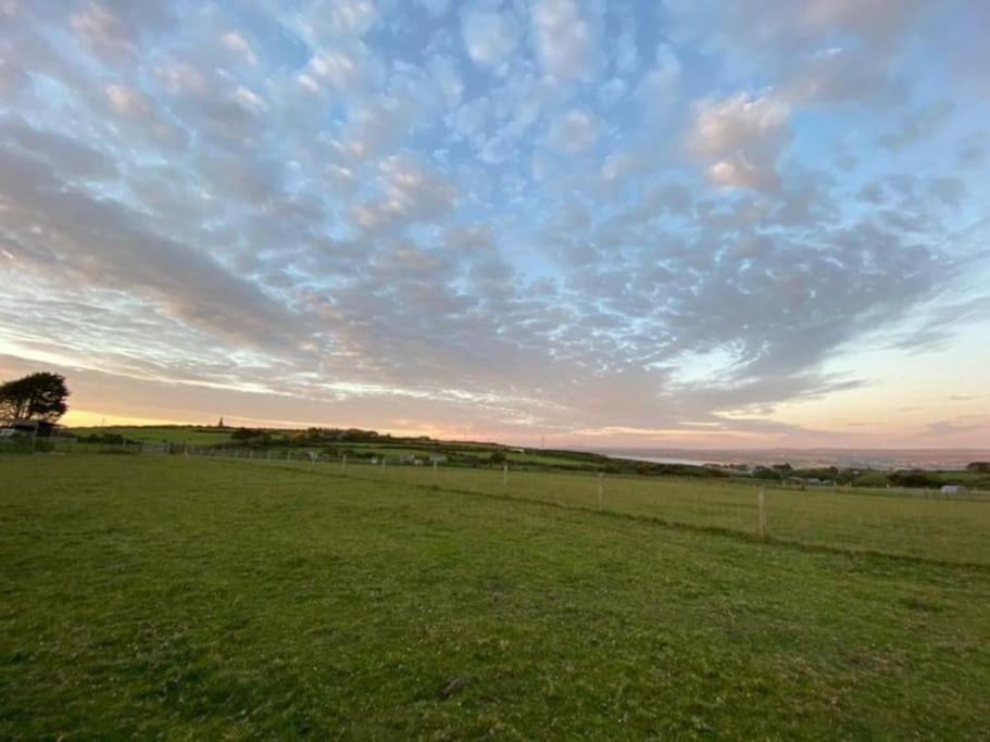 Lily Cosy Campervan With Sea Views & Amazing Sunrises St Ives Eksteriør billede
